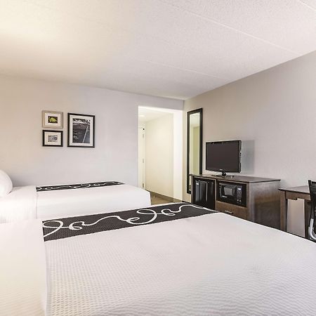 Готель La Quinta By Wyndham Salem Nh Екстер'єр фото