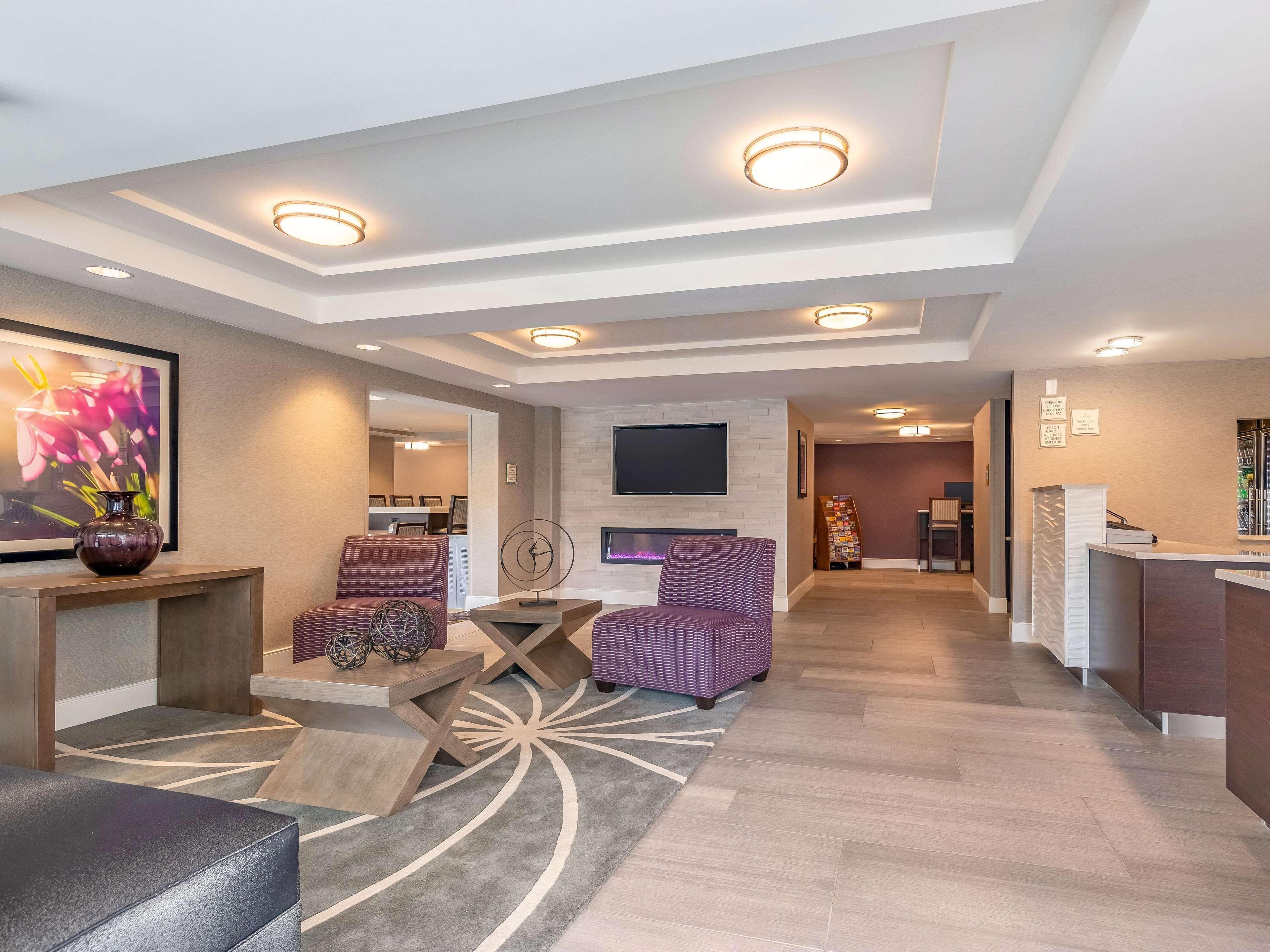 Готель La Quinta By Wyndham Salem Nh Екстер'єр фото