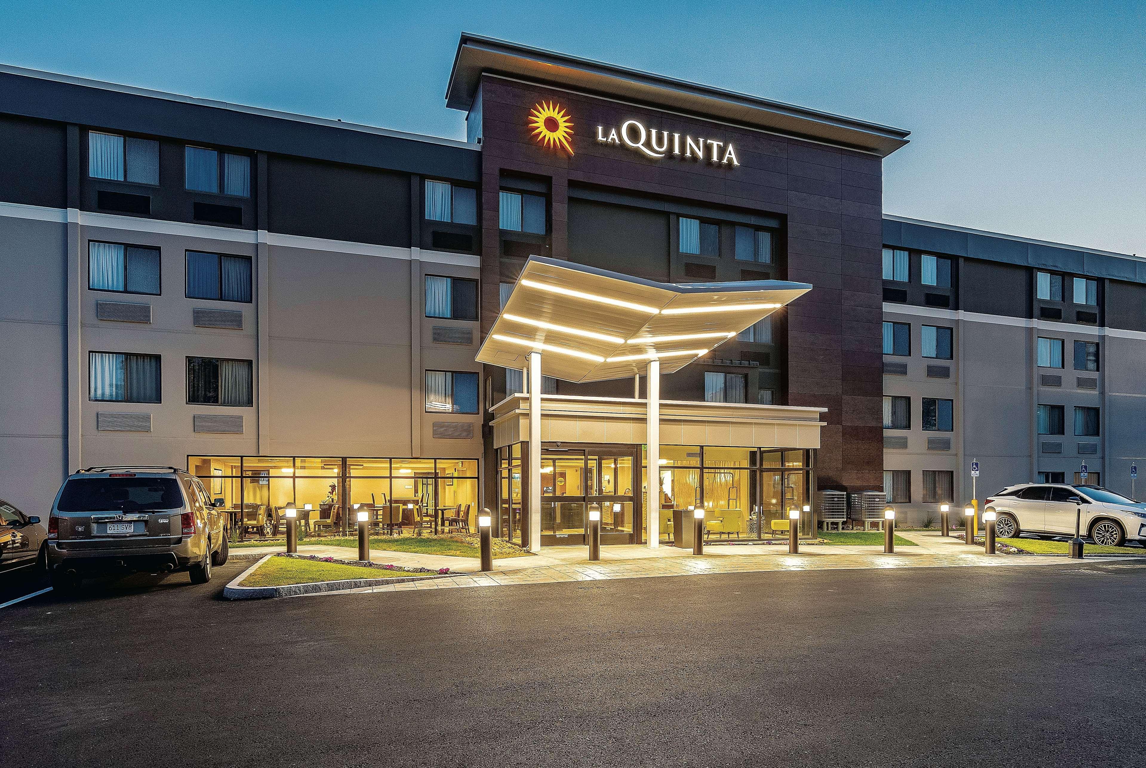 Готель La Quinta By Wyndham Salem Nh Екстер'єр фото